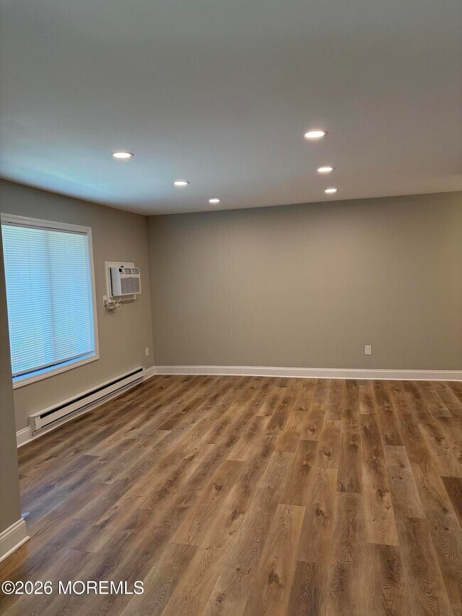 Building Photo - 204 Covered Bridge Blvd