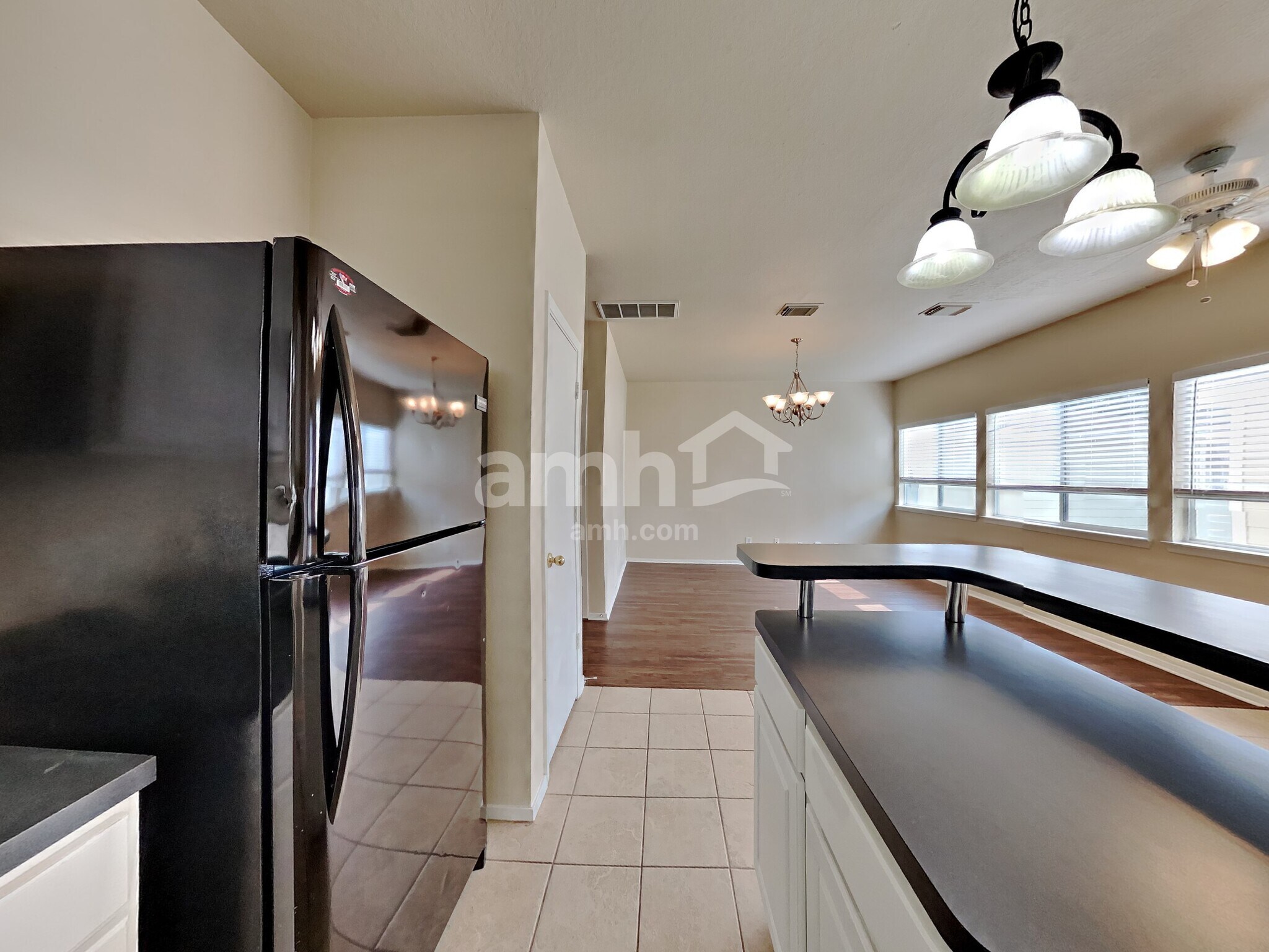 Building Photo - 26893 Kings Park Hollow Dr