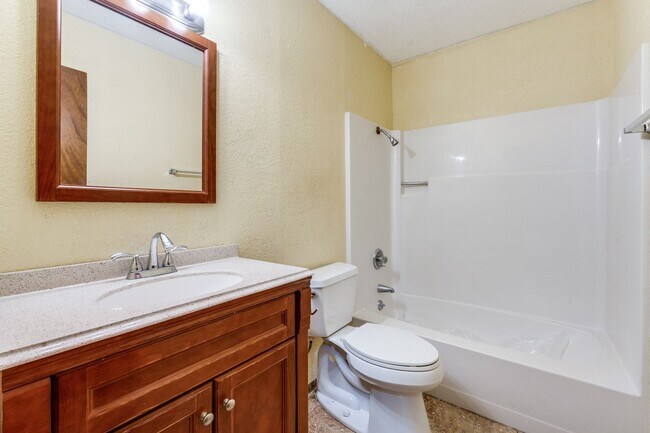 Building Photo - BEAUTIFUL 3-BEDROOM HOME IN LAKEWOOD SHADOW, NEW BRAUNFELS