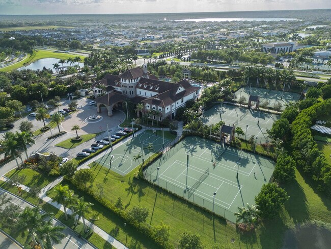 Building Photo - 10660 S Lago Vista Cir