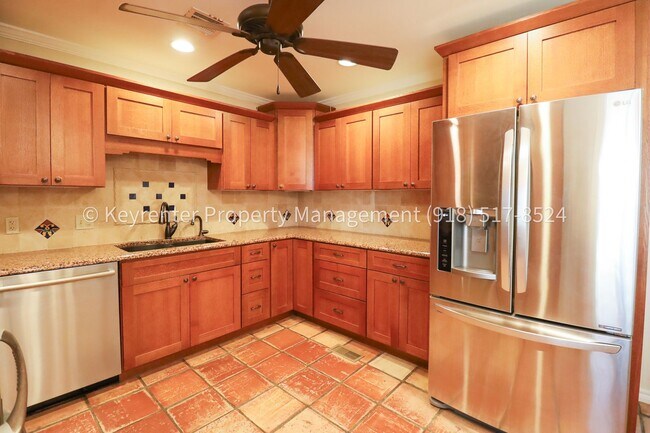 Building Photo - 4 Bed | 3 Bath | 2,659 sqft | Tulsa | Jenks School District