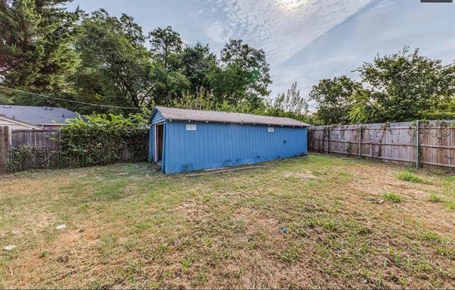 Building Photo - 3914 Spring Ave