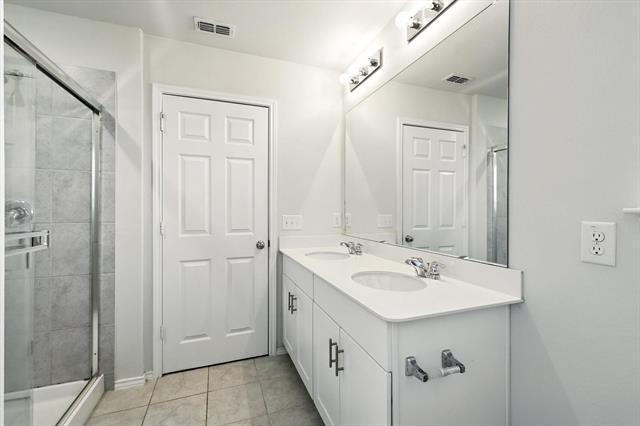 Building Photo - 507 Goldenrod Ln