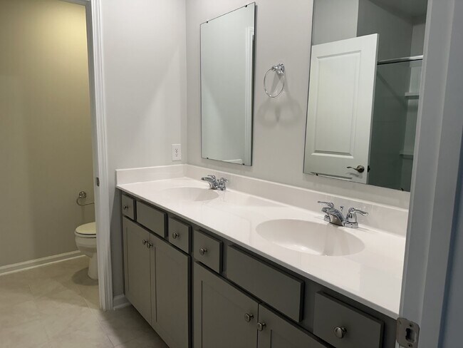 Building Photo - Cypress Ridge Townhome!