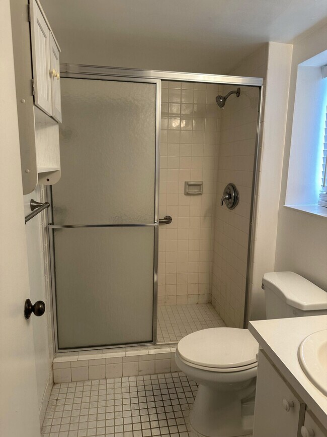 Building Photo - 3212 Strawflower Way