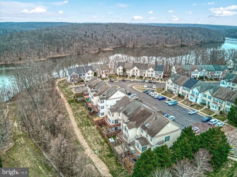 Neighborhood - 11598 Tolson Plz