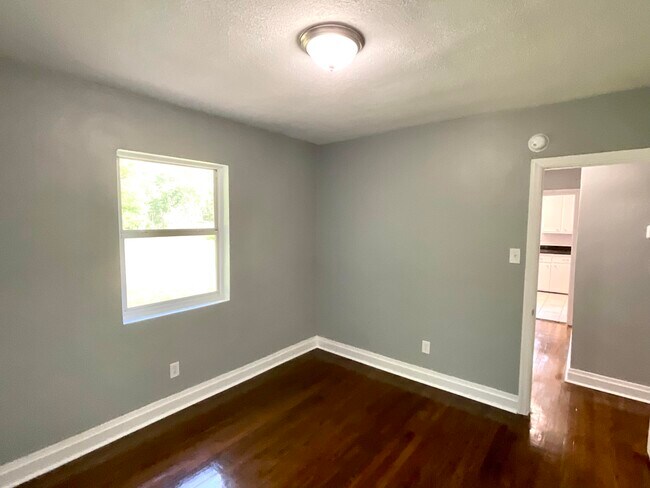 Building Photo - 2717 Margaret Ct