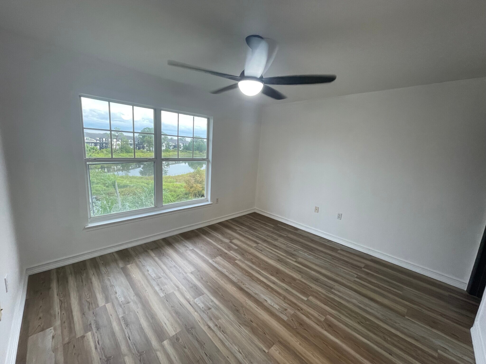 Building Photo - 3714 Palm Desert Ln