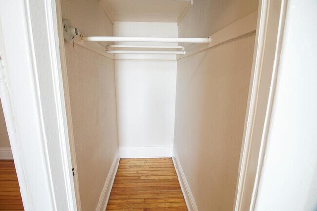 Building Photo - 1531 N Washington St