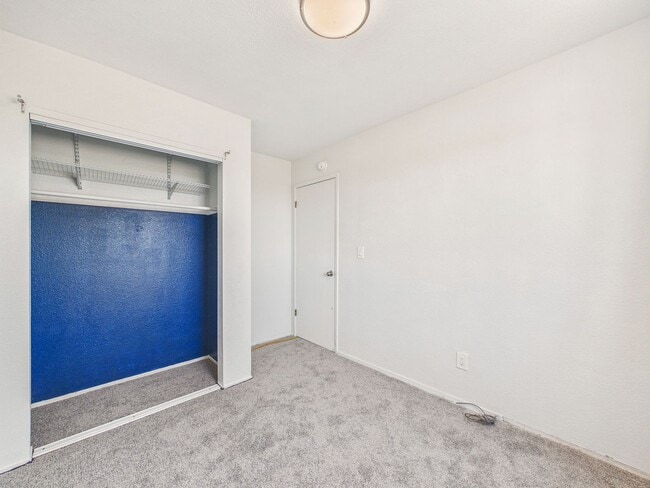 Building Photo - Updated 2 Bed / 1.5 Bath Townhome – In-Unit Washer & Dryer + Garage Parking – $2,800/month
