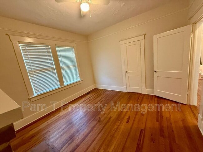 Building Photo - 101 Forrest Ave