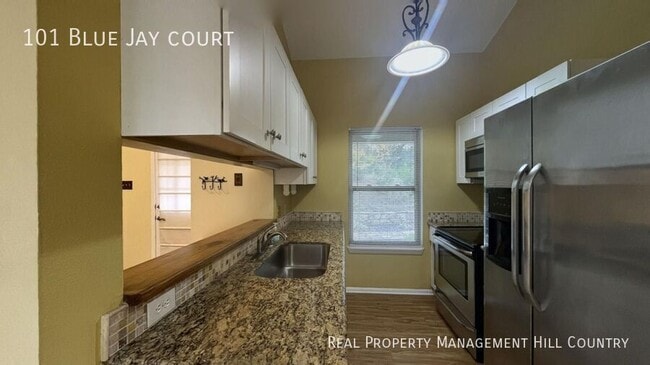 Building Photo - 101 Blue Jay Ct