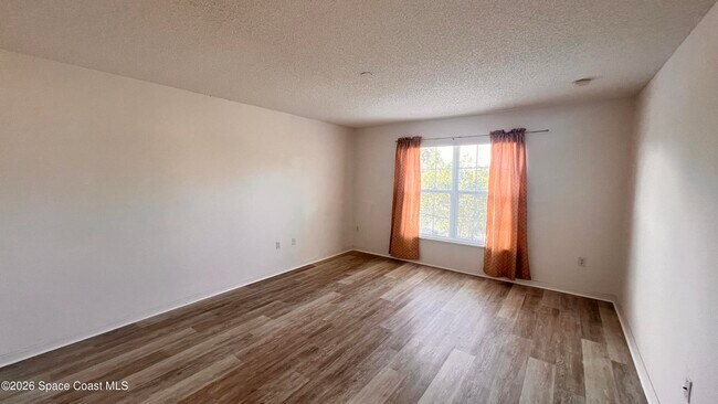 Building Photo - 1727 Valcourt St NW