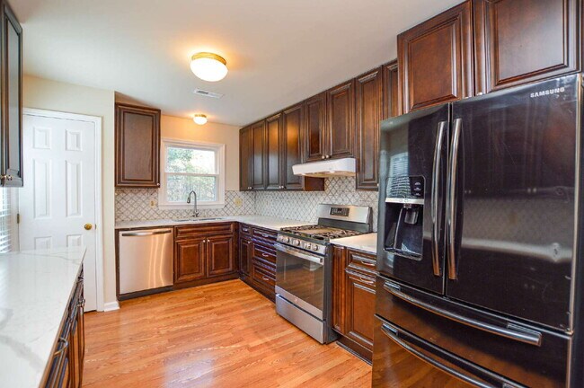 Building Photo - Primary Suite with Sauna | Finished Basement | Private Backyard Retreat | Tega Cay 3 Bedrooms | 3...