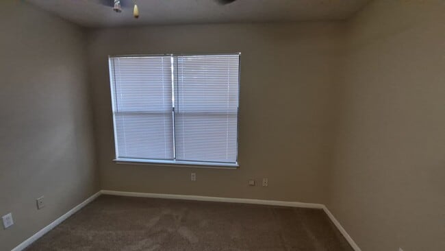 Building Photo - 6314 Cambridge Dr