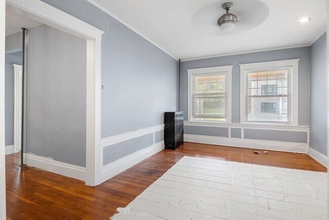 Building Photo - 146 Homestead St