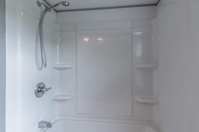 Building Photo - Charming home in the center of Lafayette!
