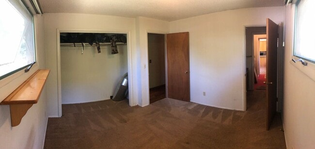 Building Photo - 3 Bed 2 Bath Single Family Home with Additional Space in Basement!