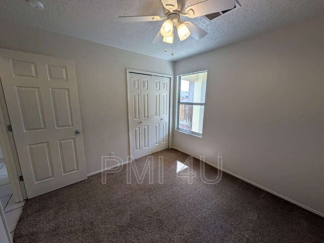 Building Photo - 1160 Sand Dune Rd NE