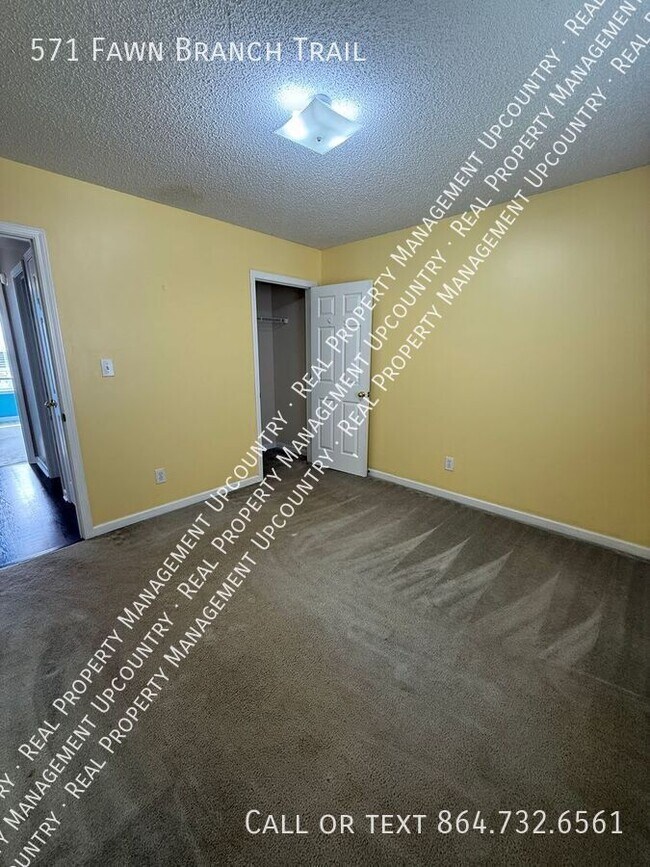 Building Photo - 571 Fawn Branch Trail