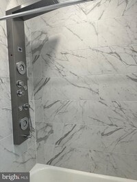 Building Photo - 6600 Lincoln Dr