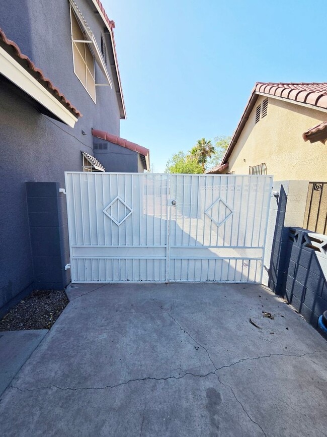 Building Photo - 4028 Zapotec Way