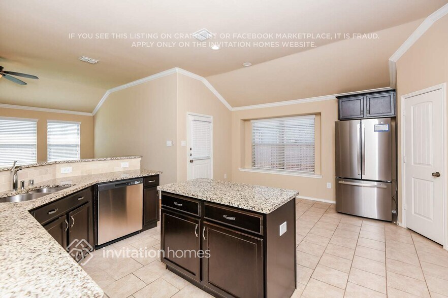 Building Photo - 14320 Broomstick Rd