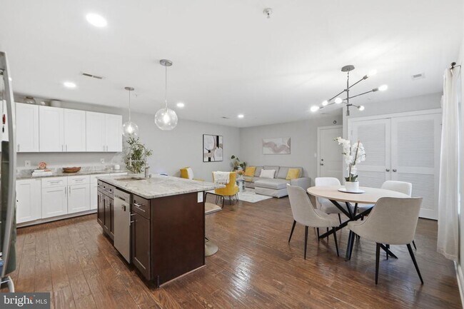 Building Photo - 1258 Holbrook Terrace NE