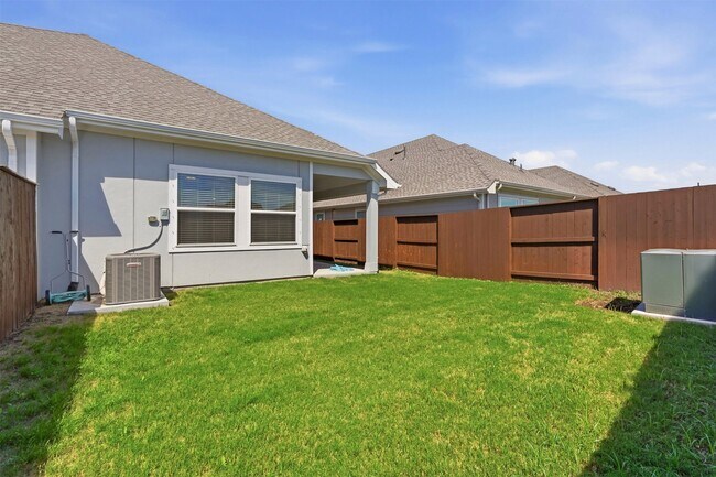 Building Photo - 10035 Crescendo Wy