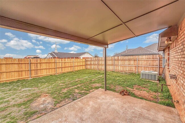 Building Photo - 2805 Shiloh Ln