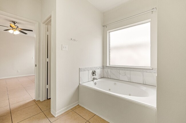 Building Photo - 20307 Wild Berry Dr