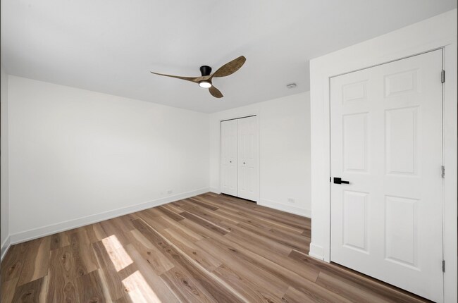 Building Photo - 16030 University Ave