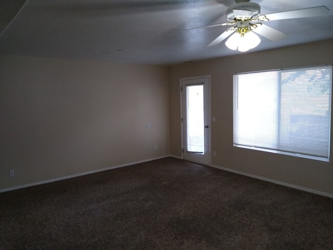 Building Photo - 334 S 400 E