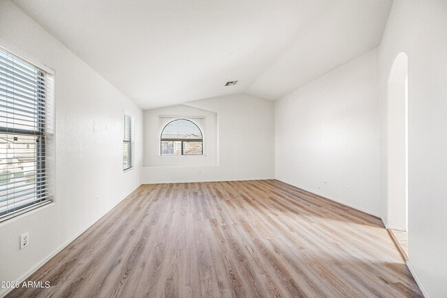 Building Photo - 8310 S 47th Ln