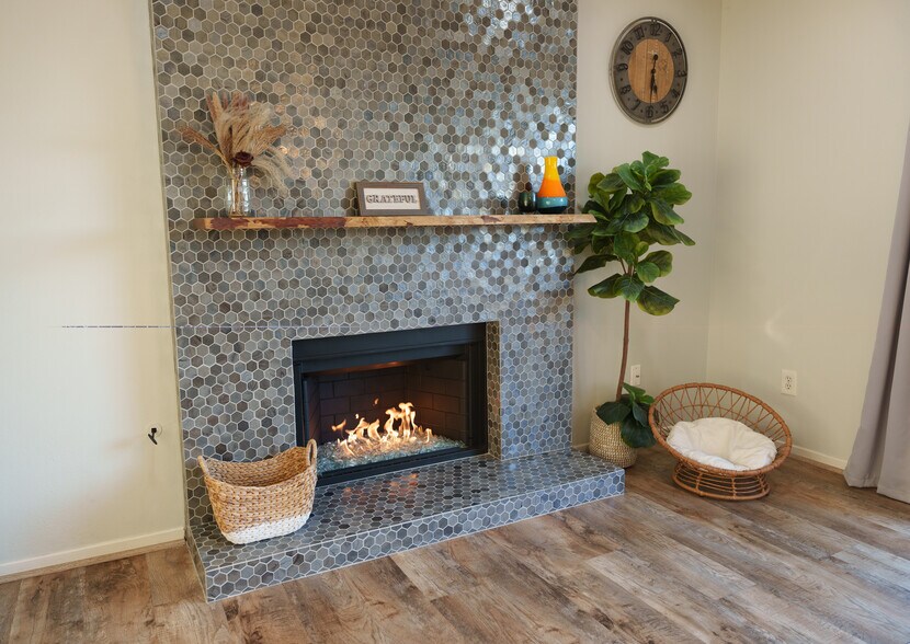 Building Photo - 8932 Gateway View Ct