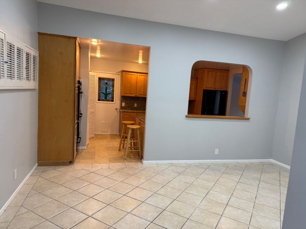 Building Photo - 17249 Flanders St