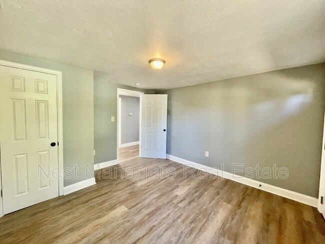 Building Photo - 714 Wilma St