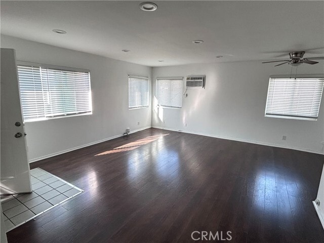 Building Photo - 234 W Linden Ave