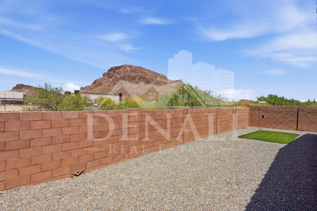 Building Photo - 4220 S Macy Cir