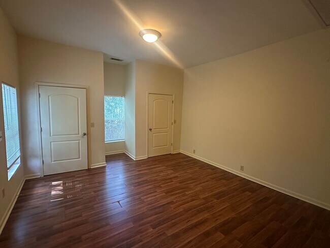 Building Photo - 618 Grier St