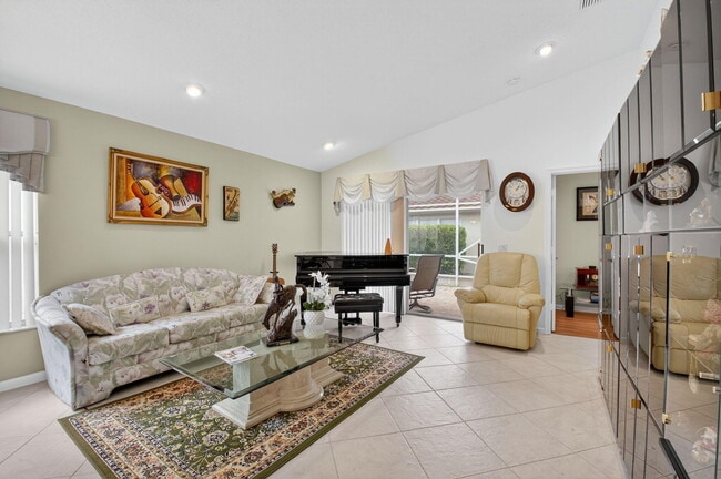 Building Photo - 7470 Chorale Rd