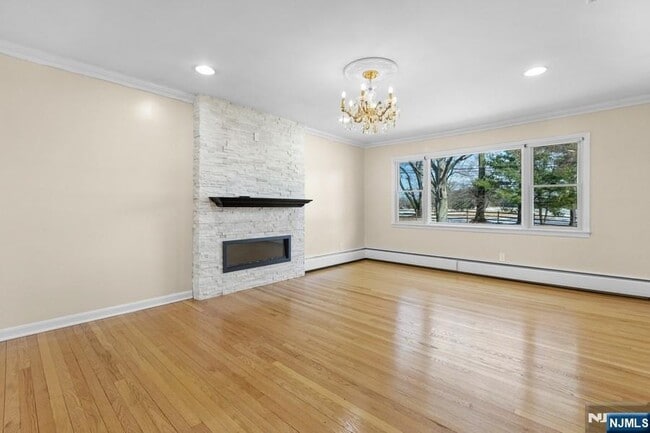 Building Photo - 234 Totowa Rd