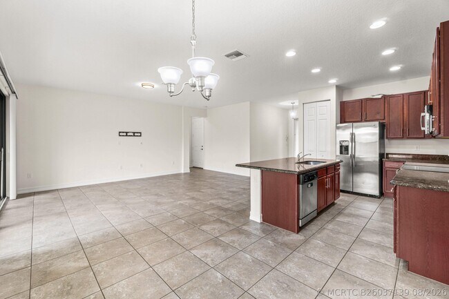 Building Photo - 14018 Gold Tigereye Trl
