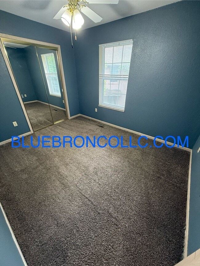 Building Photo - Remodeled 3-Bedroom Home in Lee’s Summit w...