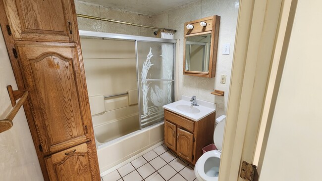 Building Photo - 258 Granada Ave