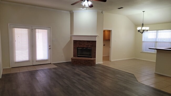 Building Photo - Spacious 4/2/2 - Cooper School District