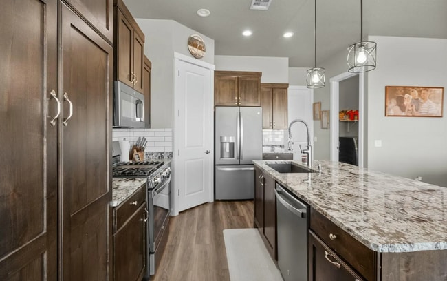 Building Photo - Gorgeous 4 Bedroom Home Surrounded by the Desert Landscape of Southern Utah