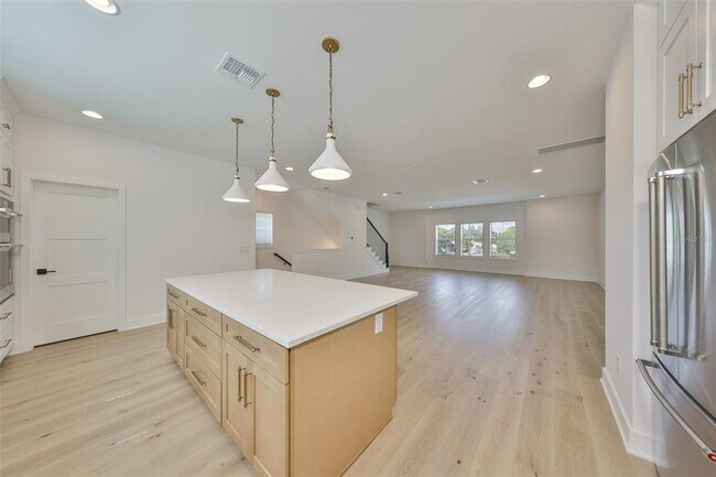 Building Photo - 1314 1/2 W Lemon St