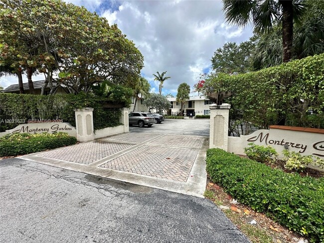 Building Photo - 8617 SW 68th Ct