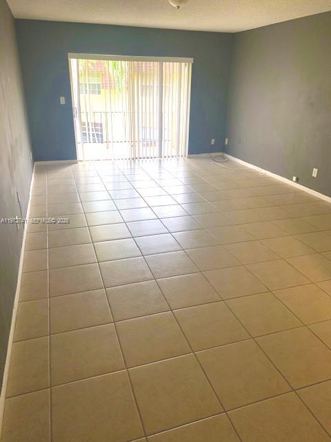 Building Photo - 13714 SW 90th Ave